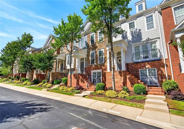 Homes for sale in Atlanta, GA | 2159 Weldonberry Dr Ne #124, Atlanta, GA 30319 | MLS# 7783128