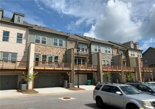 2nd image of 4985 Shay Town Ln, Peachtree Corners, GA 30092 | MLS# 7818572