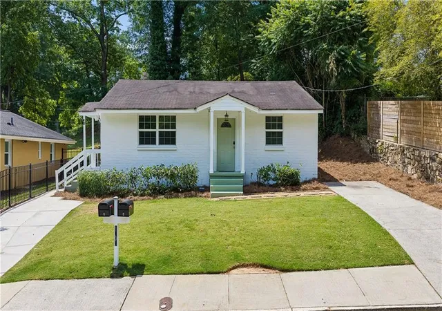2nd image of 1305 Wylie St Se, Atlanta, GA 30317 | MLS# 7739669