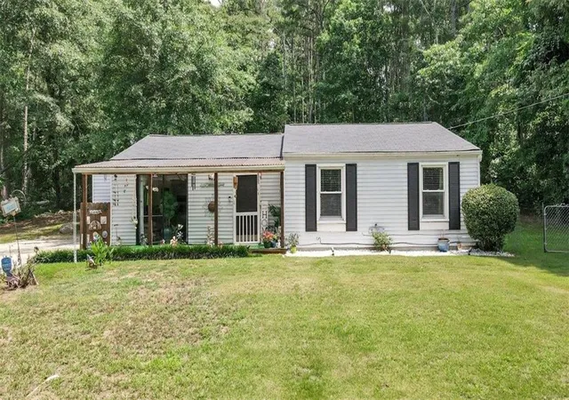 Homes for sale in Snellville, GA | 3184 Newcastle Wy, Snellville, GA 30039 | MLS# 7798171