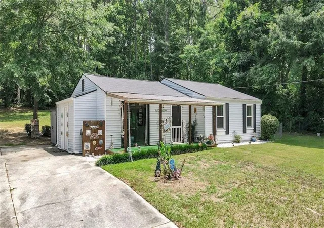 Homes for sale in Snellville, GA | 3184 Newcastle Wy, Snellville, GA 30039 | MLS# 7798171