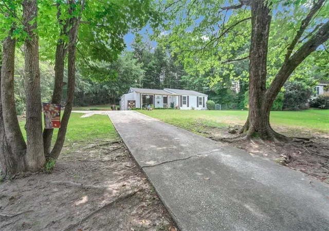 Homes for sale in Snellville, GA | 3184 Newcastle Wy, Snellville, GA 30039 | MLS# 7798171