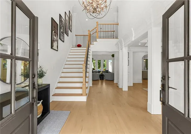 Photo 4 of Single family home for sale at 376 Lum Crowe Rd, Roswell, GA 30075 | MLS# 7823626 | Listing updated on 2026-09-01
