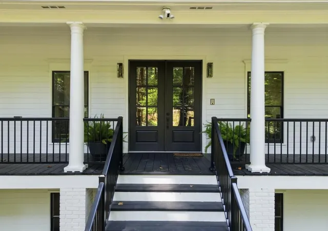 3rd image of 400 Old Ivy Rd Ne, Atlanta, GA 30342 | MLS# 7815183