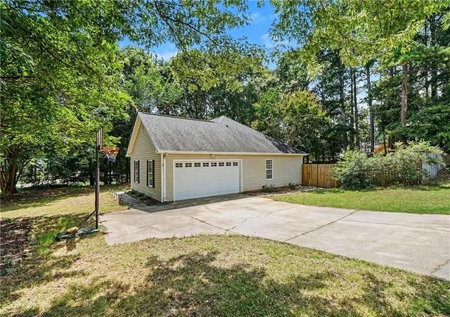 Homes for sale in Statham, GA | 1857 High Green Dr, Statham, GA 30666 | MLS# 7795802