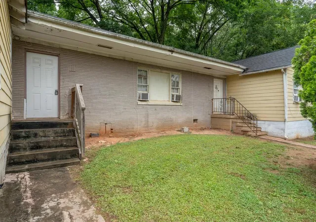 2nd image of 1318 Eason St Nw, Atlanta, GA 30314 | MLS# 7786129