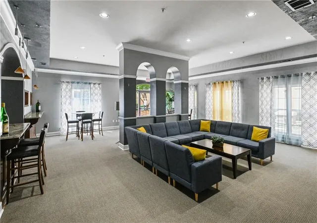 Listing Photo 2 - Condo for sale in building located at 10 Perimeter Smt Blvd Ne, Atlanta, GA 30319 - Unit #3311