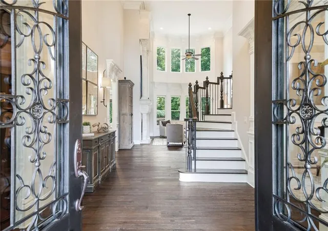 Photo 3 of Single family home for sale at 2830 Manor Brg Dr, Alpharetta, GA 30004 | MLS# 7794071 | Listing updated on 2026-09-15