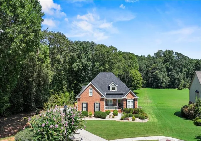 2nd image of 100 Cole Pt, Hoschton, GA 30548 | MLS# 7824143