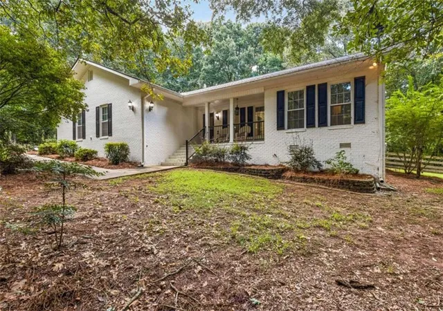 2nd image of 406 Hidden Lakes Trl, Jefferson, GA 30549 | MLS# 7824748