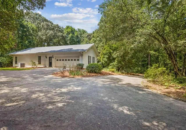 5th image of 406 Hidden Lakes Trl, Jefferson, GA 30549 | MLS# 7824748