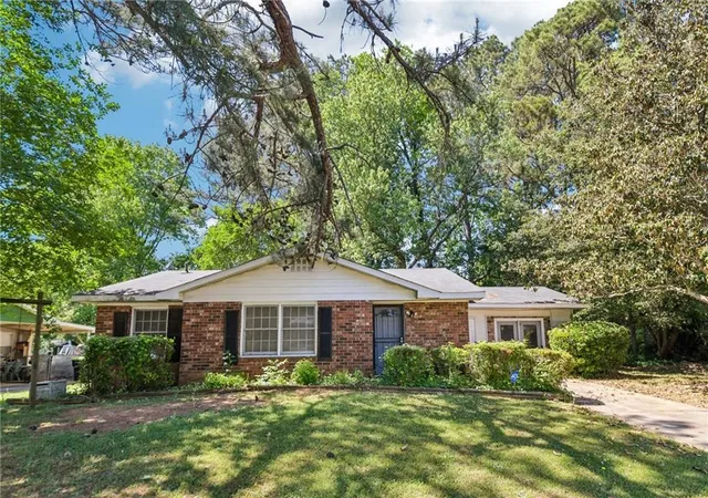 Homes for sale in Jonesboro, GA | 1684 Pheasant Dr, Jonesboro, GA 30238 | MLS# 7760357