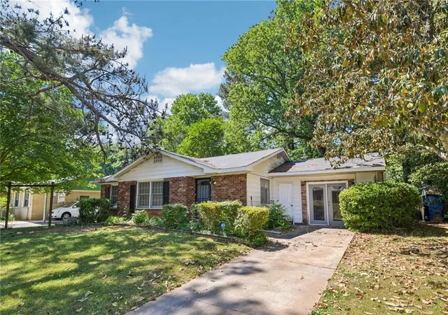 Homes for sale in Jonesboro, GA | 1684 Pheasant Dr, Jonesboro, GA 30238 | MLS# 7760357