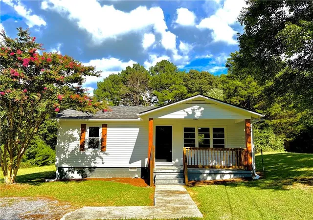 Photo 1 of Single family home for sale at 126 Wendy Hl Rd Se, Calhoun, GA 30701 | MLS# 7814921 | Listing updated on 2026-09-14