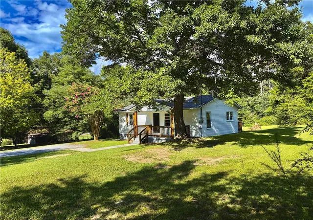 Photo 2 of Single family home for sale at 126 Wendy Hl Rd Se, Calhoun, GA 30701 | MLS# 7814921 | Listing updated on 2026-09-14