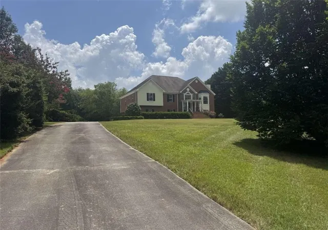 Photo 2 of Single family home for sale at 45 Buell Jones Rd, Carrollton, GA 30117 | MLS# 7824213 | Listing updated on 2026-08-20