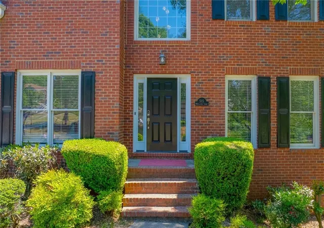 2nd image of 515 Misthaven Ct, Suwanee, GA 30024 | MLS# 7758803