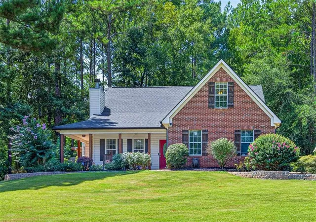 Photo 2 of Sale Pending at 1041 Matthews Way, Mcdonough, GA 30252 | MLS# 7824445 | Listing updated on 2026-08-31