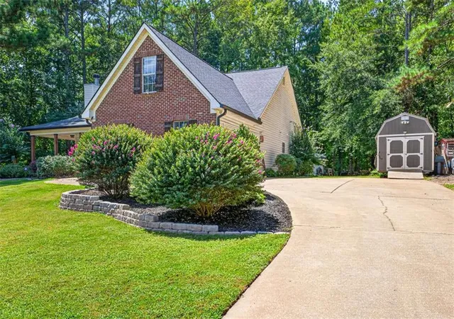 Photo 3 of Sale Pending at 1041 Matthews Way, Mcdonough, GA 30252 | MLS# 7824445 | Listing updated on 2026-08-31