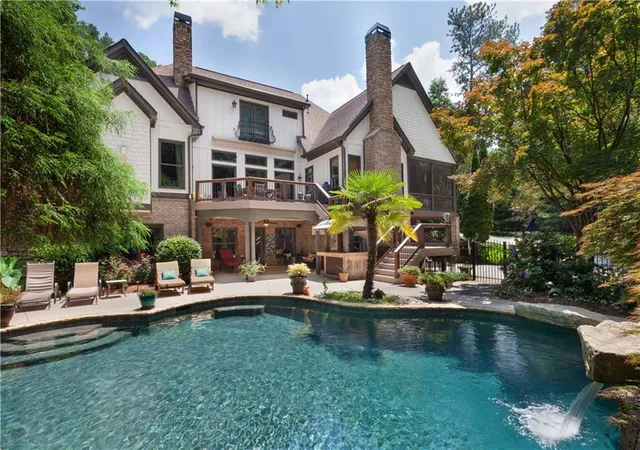 Photo 2 of Sale Pending at 1900 Danforth Pointe Dr Ne, Marietta, GA 30066 | MLS# 7779277 | Listing updated on 2026-08-12