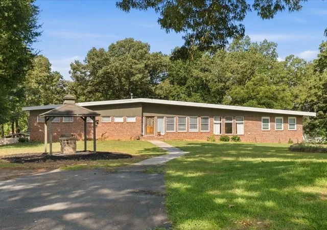 1st image of 1960 County Road 102, Cedar Bluff, AL 35959 | MLS# 7802047