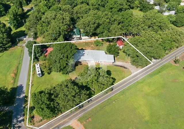 2nd image of 1960 County Road 102, Cedar Bluff, AL 35959 | MLS# 7802047