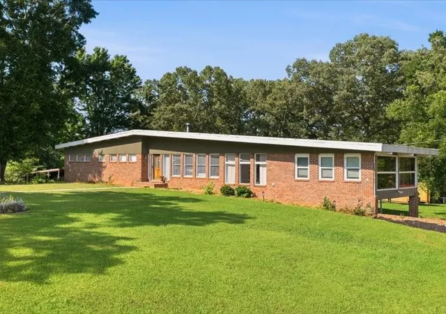 Photo 2 of Single family home for sale at 1960 County Rd 102, Cedar Bluff, AL 35959 | MLS# 7802047 | Listing updated on 2026-08-28