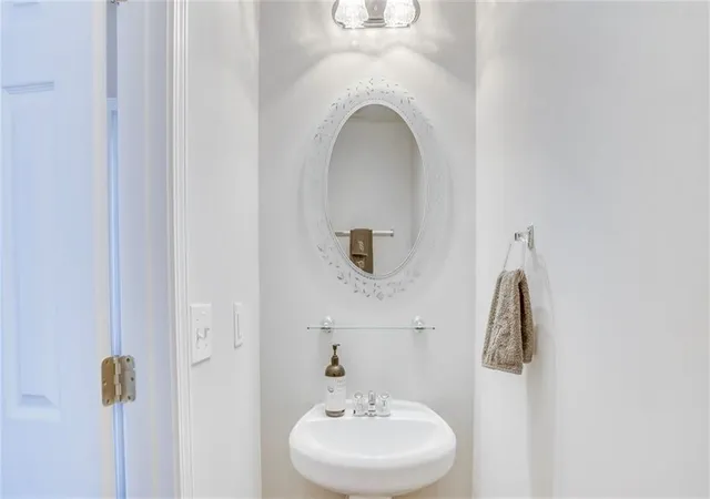 2nd image of 5110 Miller Woods Dr, Decatur, GA 30035 | MLS# 7815564