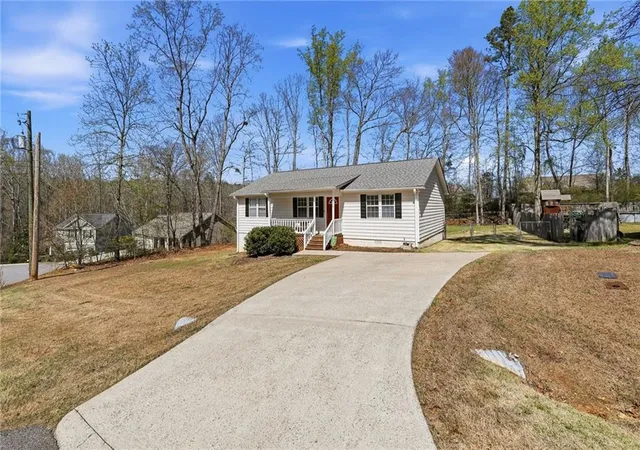 Homes for sale in Commerce, GA | 328 Highland Est, Commerce, GA 30529 | MLS# 7783334