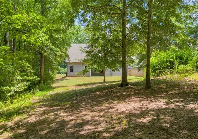 Photo 2 of Single family home for sale at 120 Morris Crk Dr, Hoschton, GA 30548 | MLS# 7803113 | Listing updated on 2026-10-08