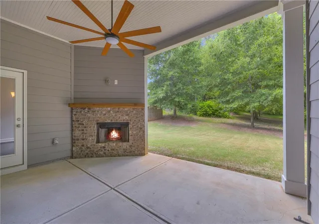 Photo 4 of Single family home for sale at 120 Morris Crk Dr, Hoschton, GA 30548 | MLS# 7803113 | Listing updated on 2026-10-08