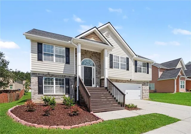 Photo 3 of Single family home for sale at 1131 Rose Ter Cir, Loganville, GA 30052 | MLS# 7824986 | Listing updated on 2026-09-18