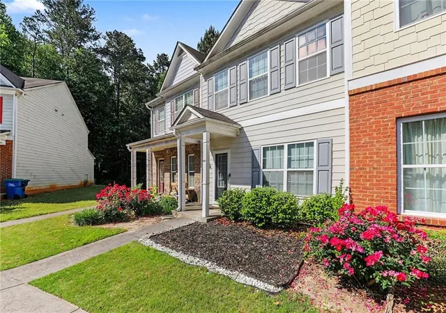 3rd image of 6211 Shoals Loop, Union City, GA 30291 | MLS# 7768644