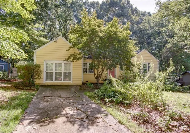 2nd image of 453 N Pineview Ct, Decatur, GA 30030 | MLS# 7809011