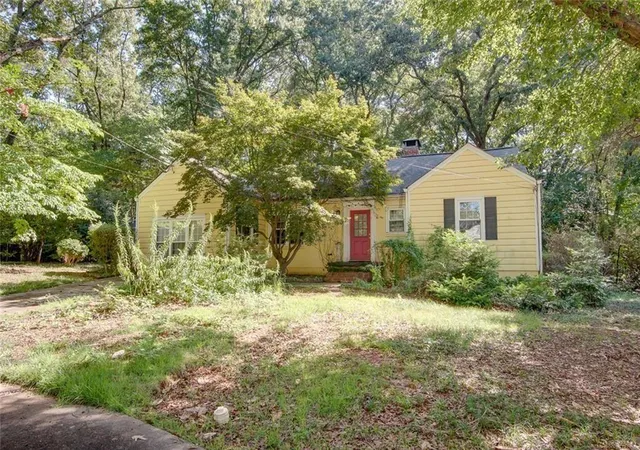 3rd image of 453 N Pineview Ct, Decatur, GA 30030 | MLS# 7809011