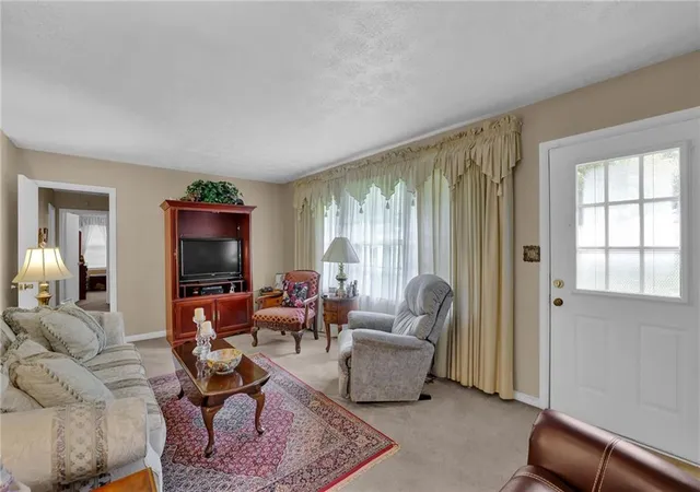 Homes for sale in Smyrna, GA | 118 Hurt Rd Se, Smyrna, GA 30082 | MLS# 7792937