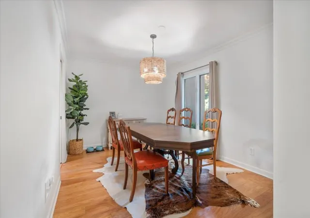 Photo 3 of Townhouse for sale at 47 Ivy Trl Ne, Atlanta, GA 30342 | MLS# 7794544 | Listing updated on 2026-09-18