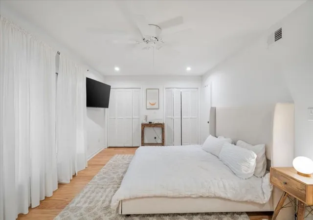 Photo 3 of Townhouse for sale at 47 Ivy Trl NE, Atlanta, GA 30342 | MLS# 7794544 | Listing updated on 2026-09-18