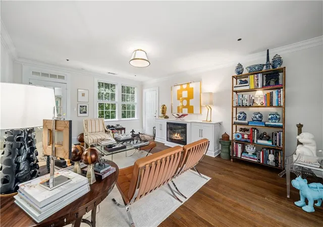 4th image of 2814 Peachtree Rd Nw #11, Atlanta, GA 30305 | MLS# 7820861