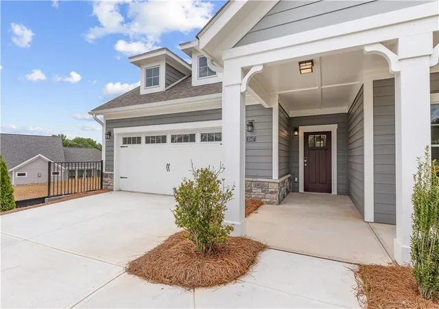 Homes for sale in Dacula, GA | 3347 Fishpond Cir, Dacula, GA 30019 | MLS# 7787183