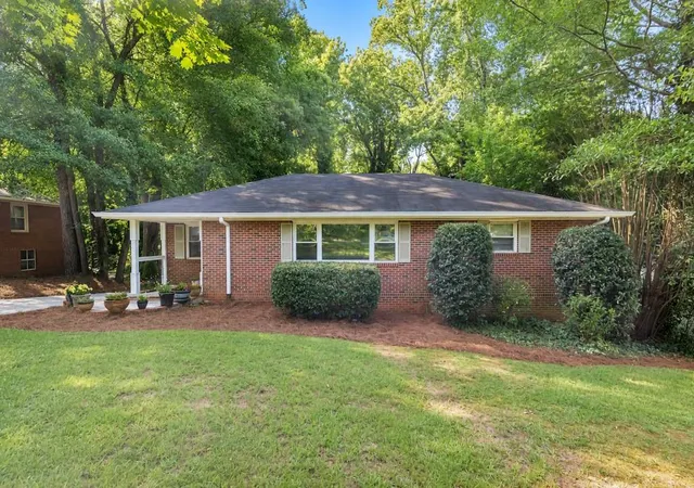 1st image of 798 Pinehill Dr Se, Smyrna, GA 30080 | MLS# 7793726