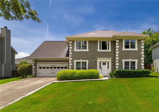Homes for sale in Johns Creek, GA | 11840 Aspen Forest Dr, Johns Creek, GA 30005 | MLS# 7803620