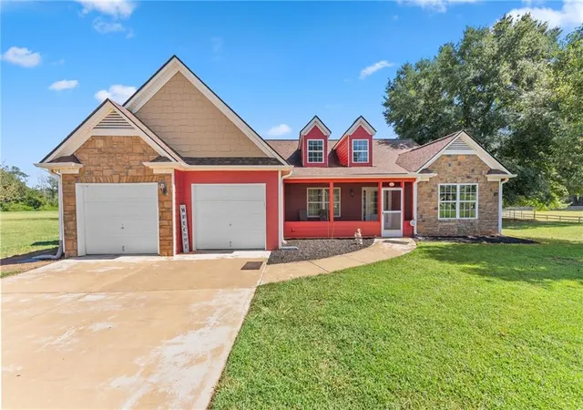 Single family home for sale at 286 Middle Fork Ln, Carnesville, GA 30521 | MLS# 7828362