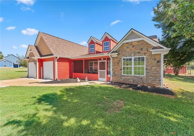 Photo 2 of Single family home for sale at 286 Middle Fork Ln, Carnesville, GA 30521 | MLS# 7828362 | Listing updated on 2026-09-16