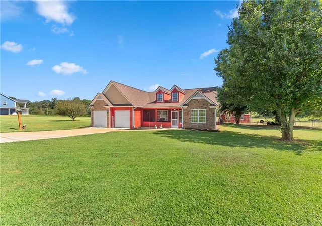 Photo 3 of Single family home for sale at 286 Middle Fork Ln, Carnesville, GA 30521 | MLS# 7828362 | Listing updated on 2026-09-16
