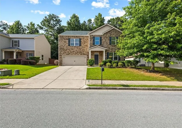 Photo 3 of Single family home for sale at 407 Aviary Ln, Dallas, GA 30132 | MLS# 7818929 | Listing updated on 2026-08-11