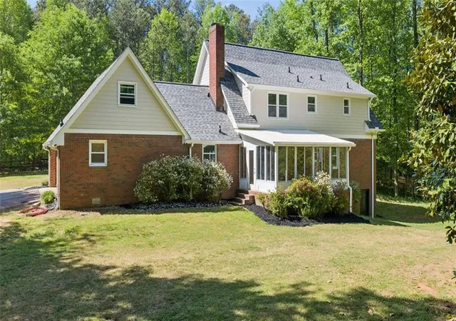3rd image of 14030 Cogburn Rd, Alpharetta, GA 30004 | MLS# 7755166