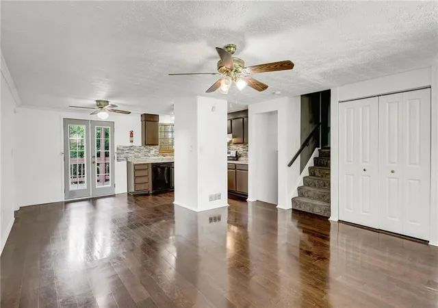 2nd image of 5393 Kristian Ct, Stone Mountain, GA 30088 | MLS# 7797714