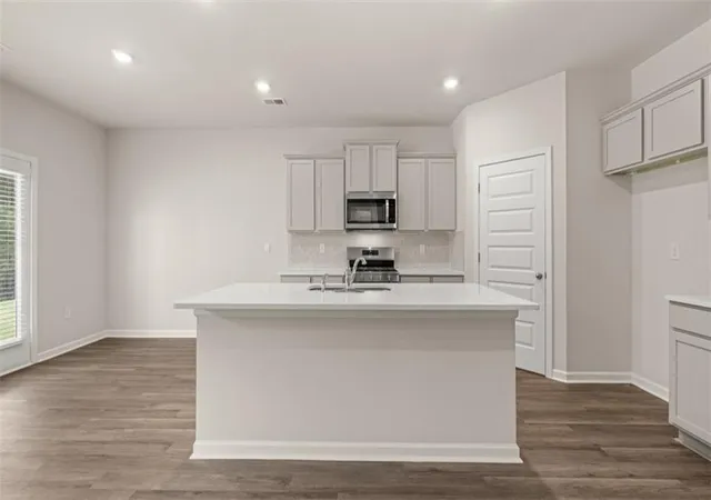 Photo 4 of Single family home for sale at 532 Great Salt Ln, Hoschton, GA 30548 | MLS# 7749269 | Listing updated on 2026-09-11