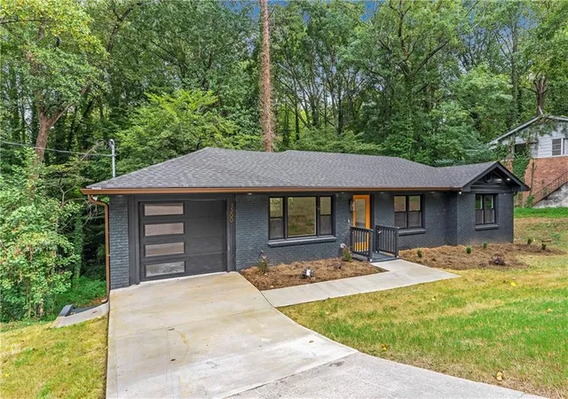 3rd image of 1300 Aniwaka Ave Sw, Atlanta, GA 30311 | MLS# 7795321